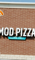 Mod Pizza food