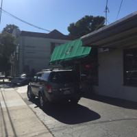 Taqueria Jalapenos outside