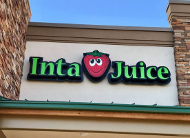 Inta Juice Smoothies outside