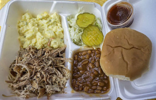 Meridianville -b-q outside