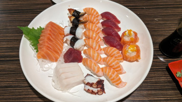 Susu Sushi food