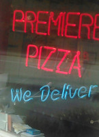 Premiere Pizza food