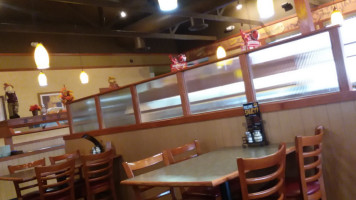 Pizza Hut inside