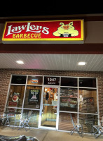 Lawlers Barbecue food