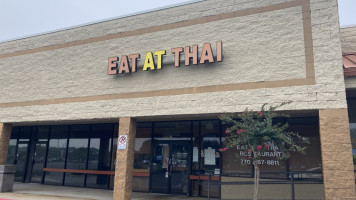 Eat At Thai outside