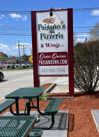 Paisanos Pizzeria outside