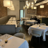 Cru-Bistro and Wine Bar - Downtown food