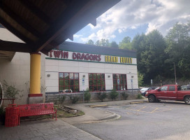 Twin Dragon Buffet outside