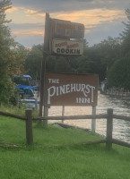 Pinehurst Inn outside