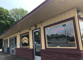 Dinunzio's Authentic Italian Hoagie outside