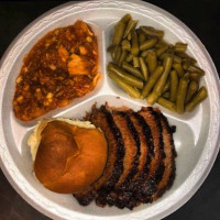 Tom Henry’s Bbq food