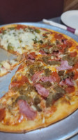 Villa Pizza food