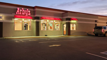 Arby's outside