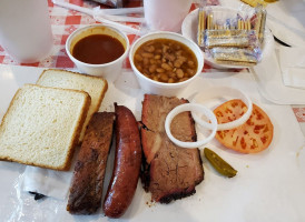 Cottons Bbq Eatery food