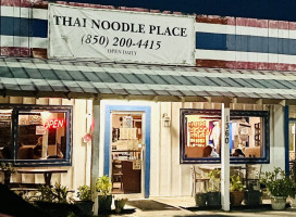 Thai Noodle Place outside