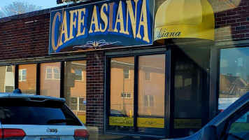 Café Asiana outside