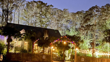 Palmettos On The Bayou outside