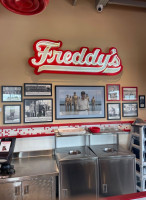 Freddy's Frozen Custard Steakburgers food