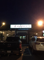 Najjar's Pizza Haven outside