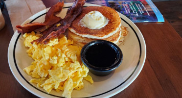 Corner Bakery food