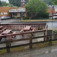 Mamma's Pizza Subs outside