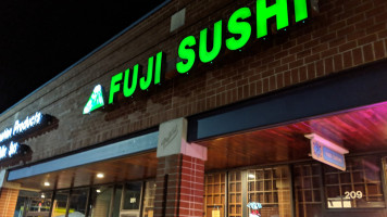 Fuji Sushi food