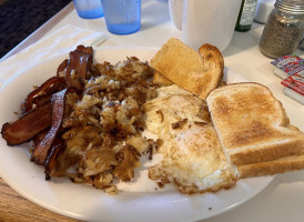 Leaning Tree Cafe And Campground food