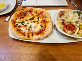 California Pizza Kitchen At Barton Creek food