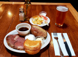 Acorn Saloon Feeding Station food