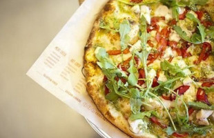 Blaze Pizza food