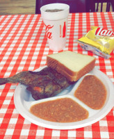 Vanna Country B Que food