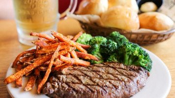 Logan's Roadhouse food