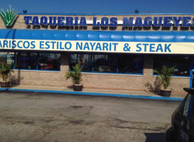 Taqueria Los Magueyes outside