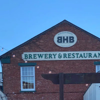 Brickhouse Brewery outside