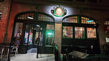 Claddagh Pub Asheville inside