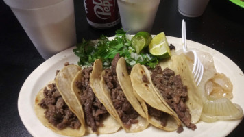 Taqueria El Chaparral food