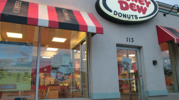 Honey Dew Donuts outside