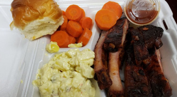 Bartley's Bbq food