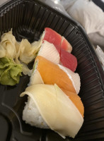 Hadashi Sushi food