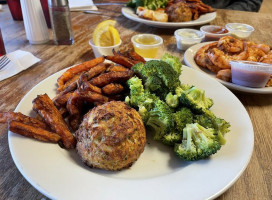 Big Mike's Crabhouse Grill food