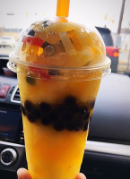 Black Pearl Bubble Tea outside