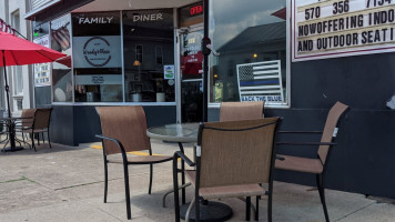 Woody's Place Diner And Coffee House inside