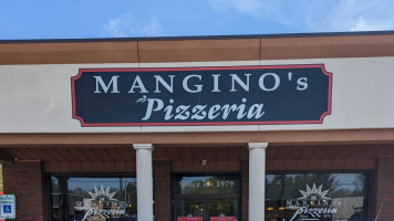 Mangino’s Pizzeria outside