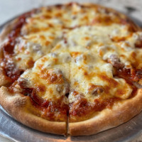 Mineo's Pizza House food