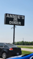 Annie's Diner outside