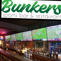 Bunkers Sports Bar Restaurant food