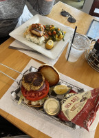 Foxy's Harbor Grille food