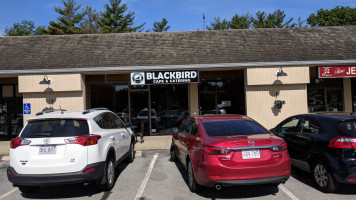 Blackbird Cafe outside