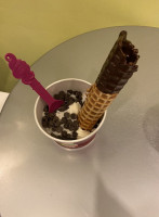 Menchie's Frozen Yogurt food