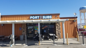 Quick Mart Discount Liquor Port Of Subs outside